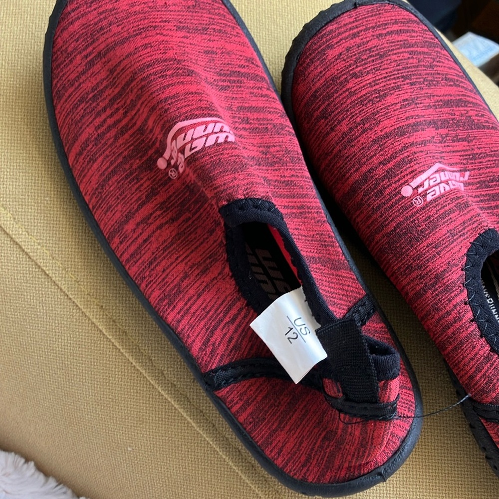 Kids swimming shoe